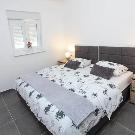 Appartamento Fly In Čilipi