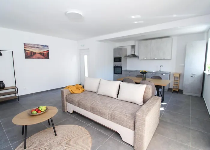 Апартаменты Fly In Чилипи